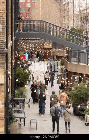 Coal Drops Yard est un complexe commercial et un espace public privé qui fait partie du projet de développement de King's Cross Central à Londres Banque D'Images