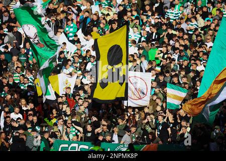 Glasgow, Écosse, Royaume-Uni. 26th février 2023 ; Hampden Park, Glasgow, Écosse : finale de football de la coupe Scottish Viaplay, Rangers versus Celtic ; Celtic fans Credit: Action plus Sports Images/Alamy Live News Banque D'Images