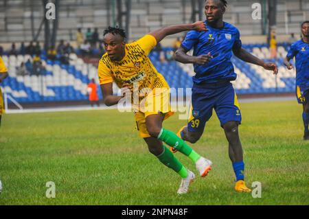 Match de la Ligue de football du Nigeria entre Kwara United et Gombe United au complexe sportif Lekan salami, à Adamasingba, à Ibadan, au Nigeria. Banque D'Images