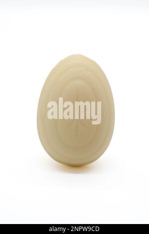 Nouvel œuf crème de chololate blanc de Cadbury non emballé Banque D'Images
