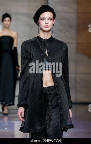 Milan, Italie. 26th févr. 2023. GIORGIO ARMANI piste automne-hiver 2023-2024 pendant la semaine de la mode de Milan le 2023 février - Milan; Italie 26/02/2023 crédit: dpa/Alay Live News Banque D'Images
