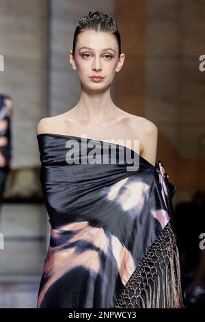 Milan, Italie. 26th févr. 2023. GIORGIO ARMANI piste automne-hiver 2023-2024 pendant la semaine de la mode de Milan le 2023 février - Milan; Italie 26/02/2023 crédit: dpa/Alay Live News Banque D'Images