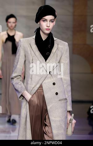 Milan, Italie. 26th févr. 2023. GIORGIO ARMANI piste automne-hiver 2023-2024 pendant la semaine de la mode de Milan le 2023 février - Milan; Italie 26/02/2023 crédit: dpa/Alay Live News Banque D'Images