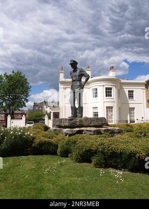 Statue de Mountbatten, Grosvenor Square, Southampton, Hampshire, Royaume-Uni Banque D'Images