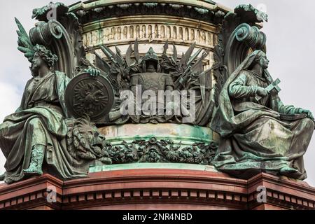 Détails sur le monument Tsar Nicholas I sur la place Saint-Isaac, Saint-Pétersbourg, Russie. Banque D'Images