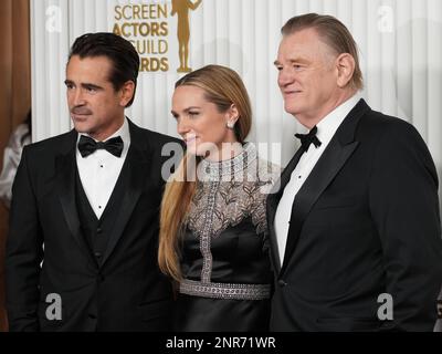 Los Angeles, États-Unis. 26th févr. 2023. Colin Farrell, Kerry Condon et Brendan Gleeson arrivent aux Prix annuels de la Guilde des acteurs de l'écran 29th qui se sont tenus au Fairmont Century Plaza à Los Angeles, en Californie, le dimanche, ?26 février 2023. (Photo par Sthanlee B. Mirador/Sipa USA) crédit: SIPA USA/Alay Live News Banque D'Images