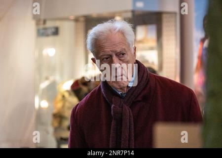 L’écrivain et activiste français Gilles Hertzog se promène à l’intérieur du Musée national d’histoire militaire de l’Ukraine, à Kiev, ou à Kiev, en Ukraine, sur 26 février, 2023, photo d'Ammar Abd Rabbo/ABACAPRESS.COM Banque D'Images