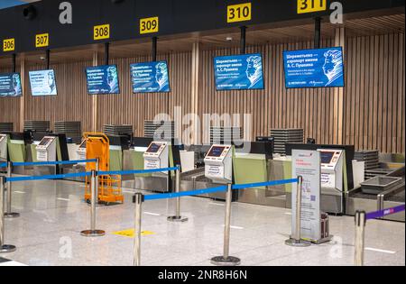 Moscou, Russie, 4 février 2023 : zone d'enregistrement à l'aéroport international Sheremetyevo. Comptoirs d'enregistrement à l'aéroport Sheremetyevo, terminal C. Banque D'Images