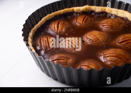 Tarte aux poires au caramel et au mascarpone Banque D'Images