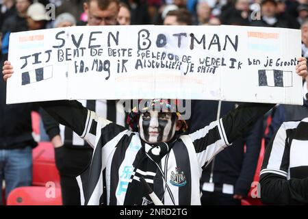 Londres, Royaume-Uni. 26th févr. 2023. Un fan de Newcastle United lors du match de la Carabao Cup au stade Wembley, à Londres. Le crédit photo devrait se lire: Paul Terry/Sportimage crédit: Sportimage/Alay Live News Banque D'Images