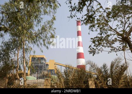 26 février 2023, Chattogram, Bangladesh État actuel de la centrale électrique SS à charbon de 1 224 mégawatts. Banque D'Images