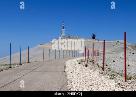 Paysage du Mont Ventoux (1 910 mètres) surnommé le géant de Provence ou le Mont Chauve. Région de PACA, France Banque D'Images