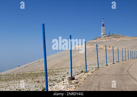 Paysage du Mont Ventoux (1 910 mètres) surnommé le géant de Provence ou le Mont Chauve. Région de PACA, France Banque D'Images