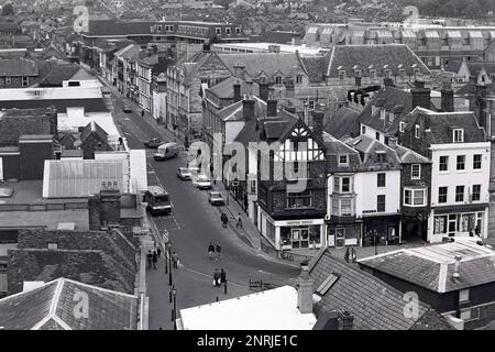 Salisbury's Castle Street vers 1990. Banque D'Images