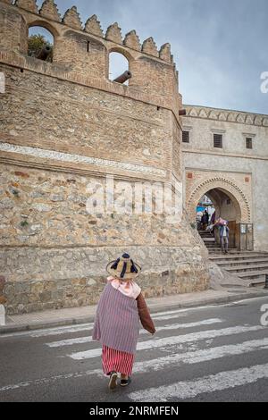 La porte Bab okla, et mur de la médina, Medina, UNESCO World Heritage Site, Tétouan, Maroc Banque D'Images