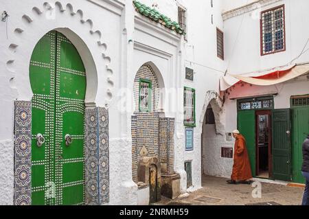 Le El-Ouasaa Sbate Odul fontaine, El medina, carrés, UNESCO World Heritage Site, Tétouan, Maroc Banque D'Images