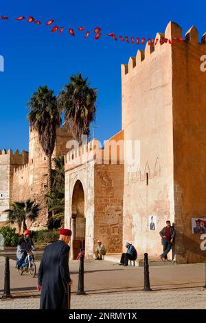 Tunez : Sfax. Murs de la médina. Bab Diwan (la porte principale pour entrer dans la medina) Banque D'Images