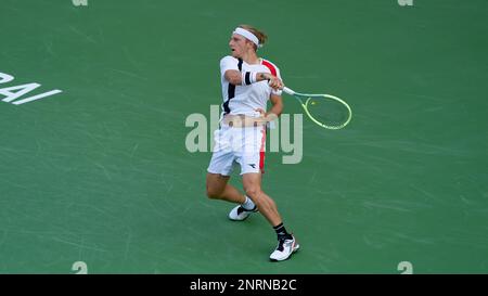 Malek Jaziri (TUN) contre Alejandro Davidovich Fokina (ESP) lors de leur ATP 500 Dubai Duty Free tennis Championships 2023 R32 Match sur 27 février 2023 à Dubaï, Émirats Arabes Unis. Photo de Victor Fraile / Power Sport Images Banque D'Images