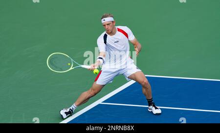 Malek Jaziri (TUN) contre Alejandro Davidovich Fokina (ESP) lors de leur ATP 500 Dubai Duty Free tennis Championships 2023 R32 Match sur 27 février 2023 à Dubaï, Émirats Arabes Unis. Photo de Victor Fraile / Power Sport Images Banque D'Images