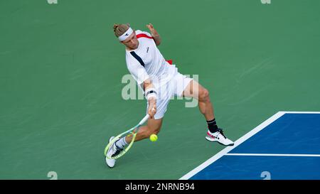 Malek Jaziri (TUN) contre Alejandro Davidovich Fokina (ESP) lors de leur ATP 500 Dubai Duty Free tennis Championships 2023 R32 Match sur 27 février 2023 à Dubaï, Émirats Arabes Unis. Photo de Victor Fraile / Power Sport Images Banque D'Images