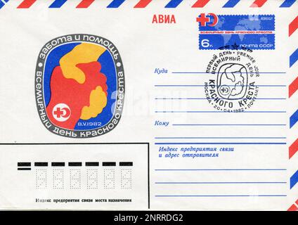 URSS - vers 1982: Une enveloppe postale de la première journée de l'URSS avec des timbres. Journée mondiale de la Croix-Rouge et du Croissant-Rouge. Banque D'Images