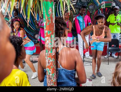 Show Rumba dimanche à Callejon de Hamel, Centro Habana, La Havane, Cuba Banque D'Images