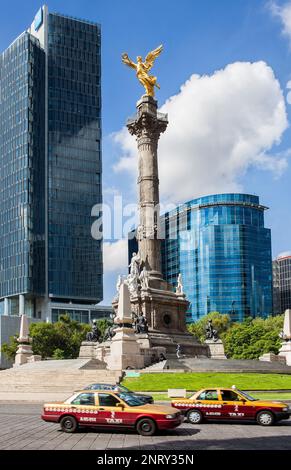 Monument, Golden angel, l'Avenue Reforma, Mexico, Mexique Banque D'Images