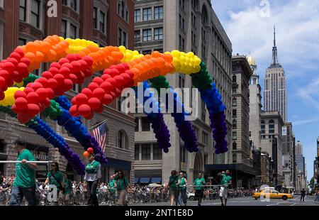Défilé annuel de la Gay pride.Cinquième Avenue, New York City, USA Banque D'Images
