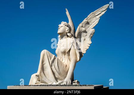 Ange volant femme à Marseille, France Banque D'Images