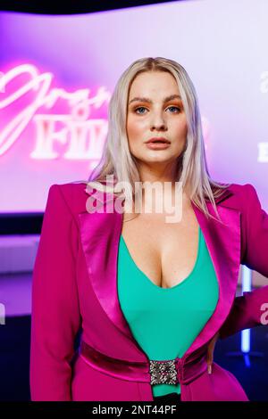 Rouille, Allemagne. 27th févr. 2023. Catharina Convents pose lors d'une séance photo des derniers participants au concours « miss Germany ». L'ancien pageant de beauté a eu une nouvelle direction depuis 2020, avec l'accent sur les personnalités des concurrents. Credit: Philipp von Ditfurth/dpa/Alay Live News Banque D'Images