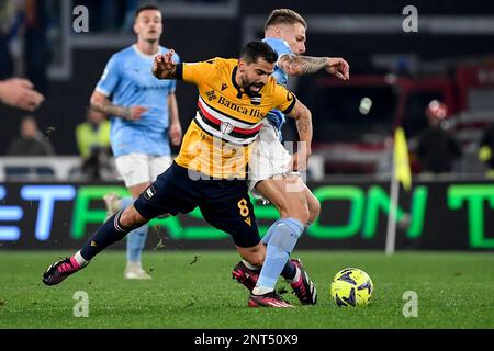 Roma, Italie. 27th févr. 2023. Tomas Rincon de l'UC Sampdoria et Ciro immobile de SS Lazio concourent pour le ballon pendant la série Un match de football entre SS Lazio et UC Sampdoria au stade Olimpico à Rome (Italie), 27 février 2023. Photo Andrea Staccioli/Insidefoto crédit: Insidefoto di andrea staccioli/Alamy Live News Banque D'Images