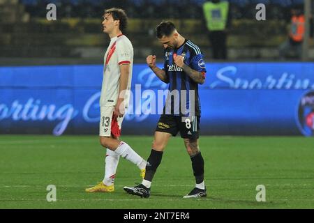 Arena Garibaldi, Pise, Italie, 24 février 2023, Bonheur de Marius Marin (Pise) et déception de Gregorio Luperini (Pérouse) à la fin de la Banque D'Images