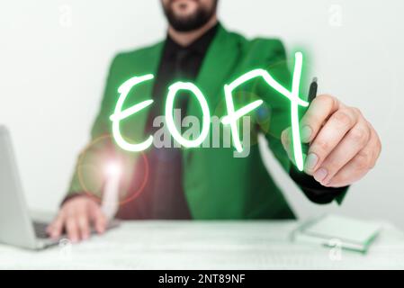 Texte d'écriture Eofy. Concept signifiant une méga vente tenue à la fin d'un exercice financier Banque D'Images