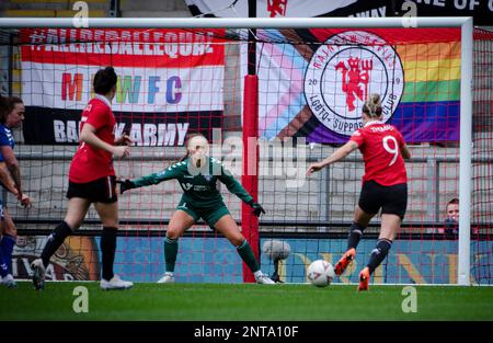 Leigh, Royaume-Uni. 26th févr. 2023. Leigh, Angleterre, 26 février 2023: Naoisha McAloon de Durham pendant le match de football rond de la coupe FA féminine 5th entre Manchester United et Durham Women au village sportif de Leigh, en Angleterre. Man United a gagné le jeu 5-0 avec des buts de BoE Risa 42; Galton 52; Blundell 67, Russo 78, Parris 88 (Frankie Dean/SPP) Credit: SPP Sport Press photo. /Alamy Live News Banque D'Images