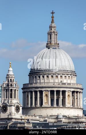 Londres/UK - MARS 21 : Vue sur la Cathédrale St Paul à travers les toits de Londres le 21 mars, 2018 Banque D'Images