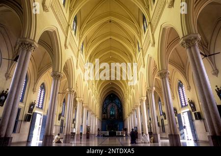 Intérieur de Vimalagiri coeur immaculé de la cathédrale catholique romaine de Marie ou de la cathédrale de Vimalagiri à Kottayam, Kerala, Inde, Asie Banque D'Images