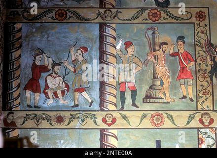 Peintures murales vieilles de 600 ans en plein air à St. Église orthodoxe de George à Cheppad Valiya Pally Tiruvalla près d'Alapuzha ou Aleppey, Kerala, Sud de l'Inde Banque D'Images