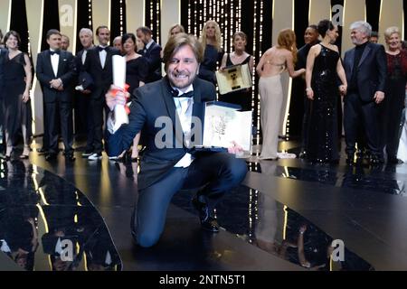 Photo du fichier datée de 28 mai 2017 montre Ruben Ostlund vainqueur de la Palme d'Or pour le film "la place" participant à la cérémonie de clôture dans le cadre du Festival de Cannes 70th à Cannes, France. Le réalisateur suédois Ruben Ostlund, deux fois vainqueur de la Palme d'Or, sera président du jury au Festival de Cannes de cette année en mai, ont déclaré les organisateurs mardi, 28 février. Photo d'Aurore Marechal/ABACAPRESS.COM Banque D'Images