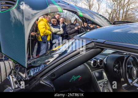 Les pétroliheads se sont rassemblés à la Sopers House pendant le week-end pour admirer plusieurs des Hypercars les plus rares et les plus chers au monde, Hertfordshire, Royaume-Uni Banque D'Images