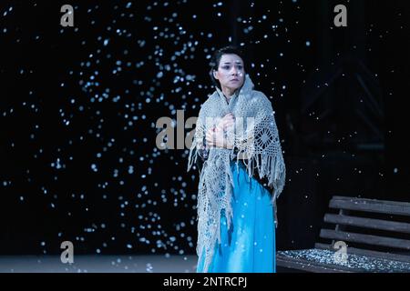 Dans les coulisses, avec l'Opéra et le Ballet ukrainiens Kyiv production de la Bohème, Churchill Theatre, Bromley, Kent, Royaume-Uni Banque D'Images