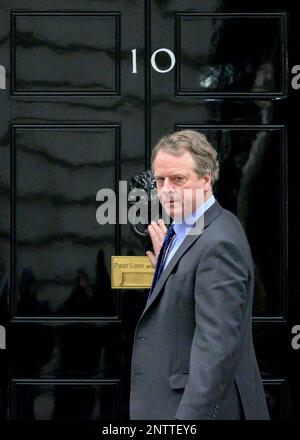 Alister Jack MP (secrétaire d'État pour l'Écosse) arrivant à Downing Street pour une réunion du cabinet d'urgence, 27th février 2023 Banque D'Images