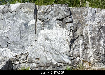 République de Carélie, Russie-5 août 2022 : carrière de marbre italien, Parc de montagne de Ruskeala, République de Carélie, Russie Banque D'Images