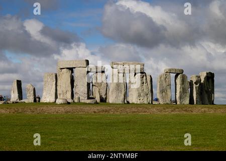 Antique,Archéologie,Archéologique,Archéologue,Beaker,Culture,Amesbury,BC,3000,Stonehenge,Wiltshire,Grande-Bretagne,Britannique,Bluestones, Banque D'Images