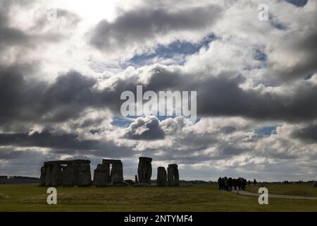 Antique,Archéologie,Archéologique,Archéologue,Beaker,Culture,Amesbury,BC,3000,Stonehenge,Wiltshire,Grande-Bretagne,Britannique,Bluestones, Banque D'Images