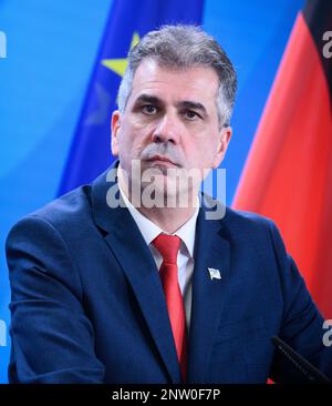 Berlin, Allemagne. 28th févr. 2023. Eli Cohen, ministre des Affaires étrangères d'Israël, prend la parole lors d'une conférence de presse après sa rencontre avec le ministre des Affaires étrangères Baerbock au Bureau fédéral des Affaires étrangères. Credit: Bernd von Jutrczenka/dpa/Alamy Live News Banque D'Images