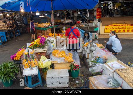 BANGKOK, THAÏLANDE, FÉVRIER 04 2023, Street Shop au marché aux fleurs Banque D'Images