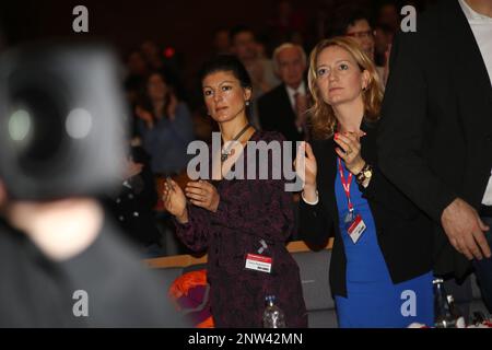 Sahra Wagenknecht und Caren Lay auf dem Parteitag der LINKEN 2014 à Hambourg Banque D'Images