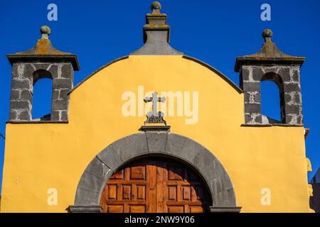 La Ermita de San Miguel Arcángel date de 1506. L'église colorée a été reconstruite en 1759 et restaurée au 20th siècle comme salle d'exposition. Banque D'Images