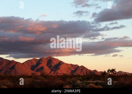 Purple Desert Mountain Banque D'Images