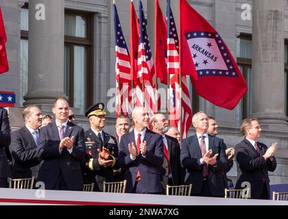 La bande militaire de 106th a joué à l'inauguration du gouverneur de l'État de l'Arkansas en 47th sur les marches du capitole de l'État à Little Rock, Arkansas, 10 janvier 2023. La gouverneure Sarah Huckabee Sanders a prononcé son discours inaugural après avoir prêté serment et être devenue la première femme gouverneur de l'Arkansas. Banque D'Images